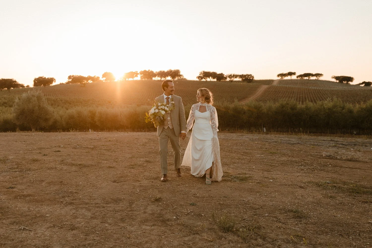 Romantic couple session at sunset in Monte do Ramalho, Alentejo Portugal