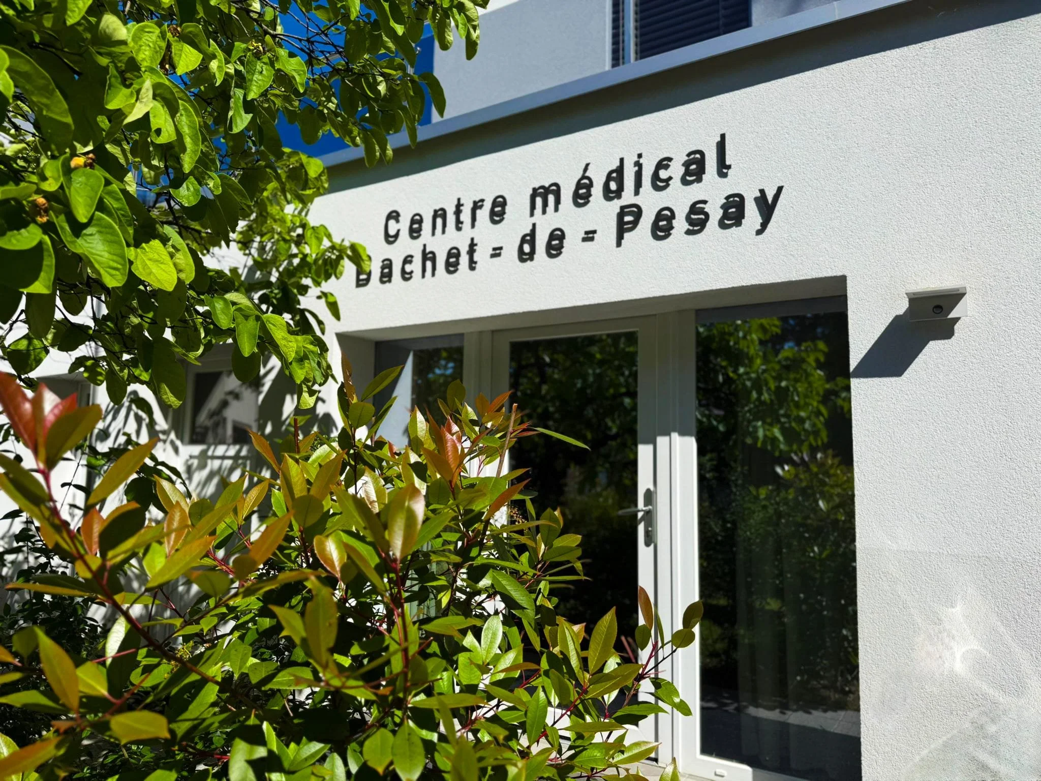 Entrée du Centre médical Bachet-de-Pesay