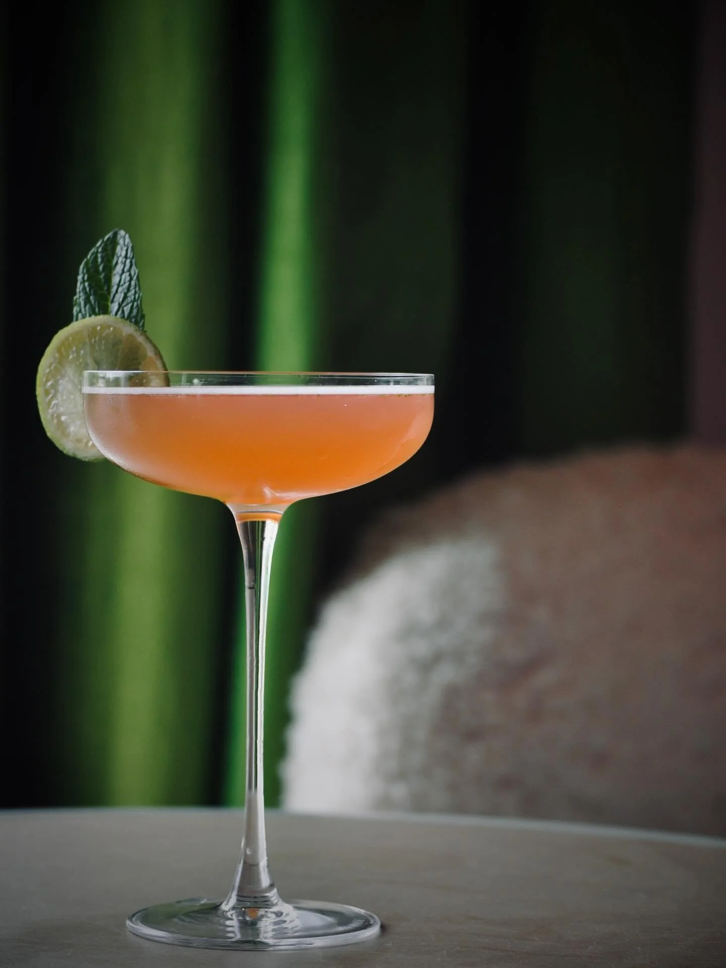 The kind of drinks that linger like a memory

📸 @seminara_giorgia 

#CotswoldStyle #PrivateMembersClub #LuxuryLfestyleUk #ExclusiveLiving #FineLiving #DiscreetLuxury #OchoMembersClub #OchoCotswolds #ClubOcho