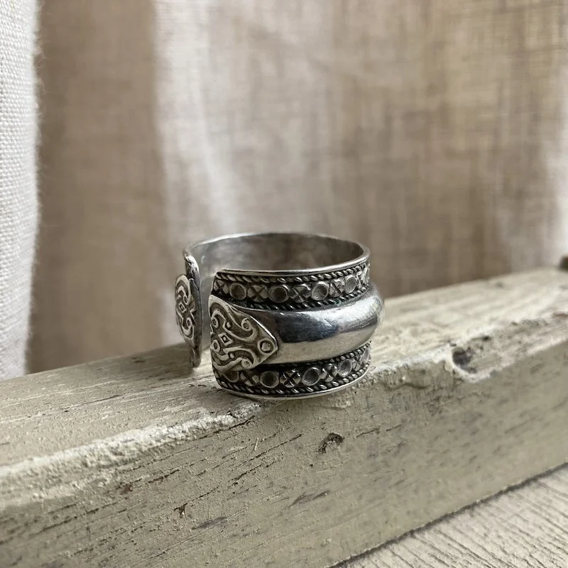 large ornate sterling silver ring 2.jpeg