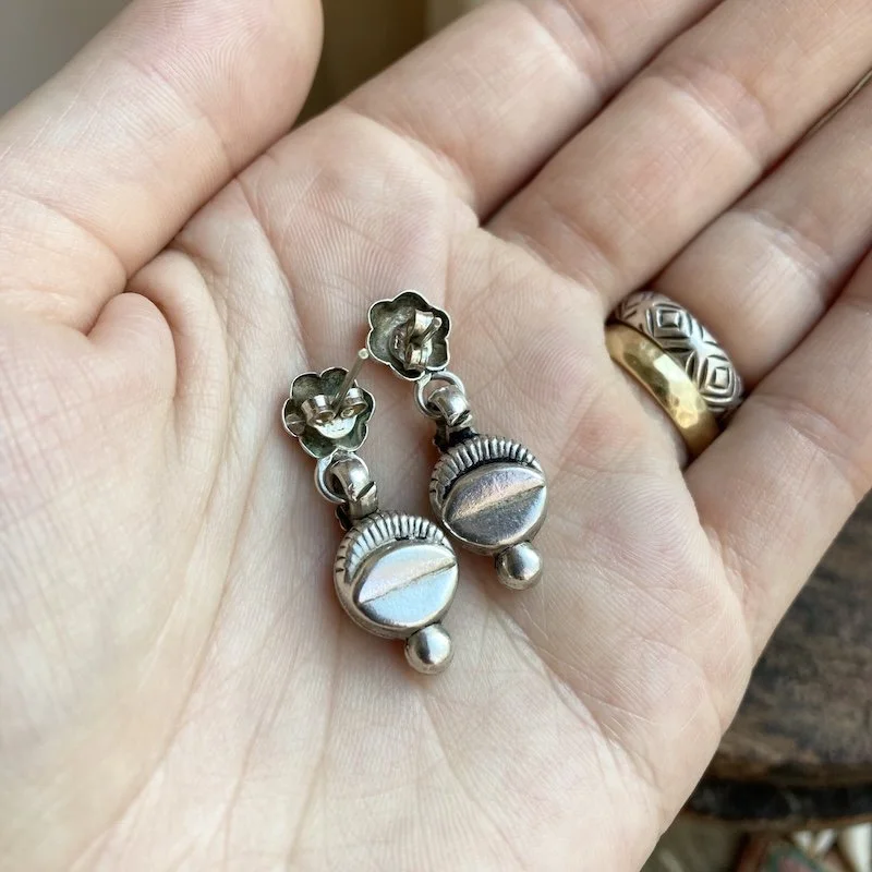 vintage Indian ornate sterling silver earrings 4.jpeg