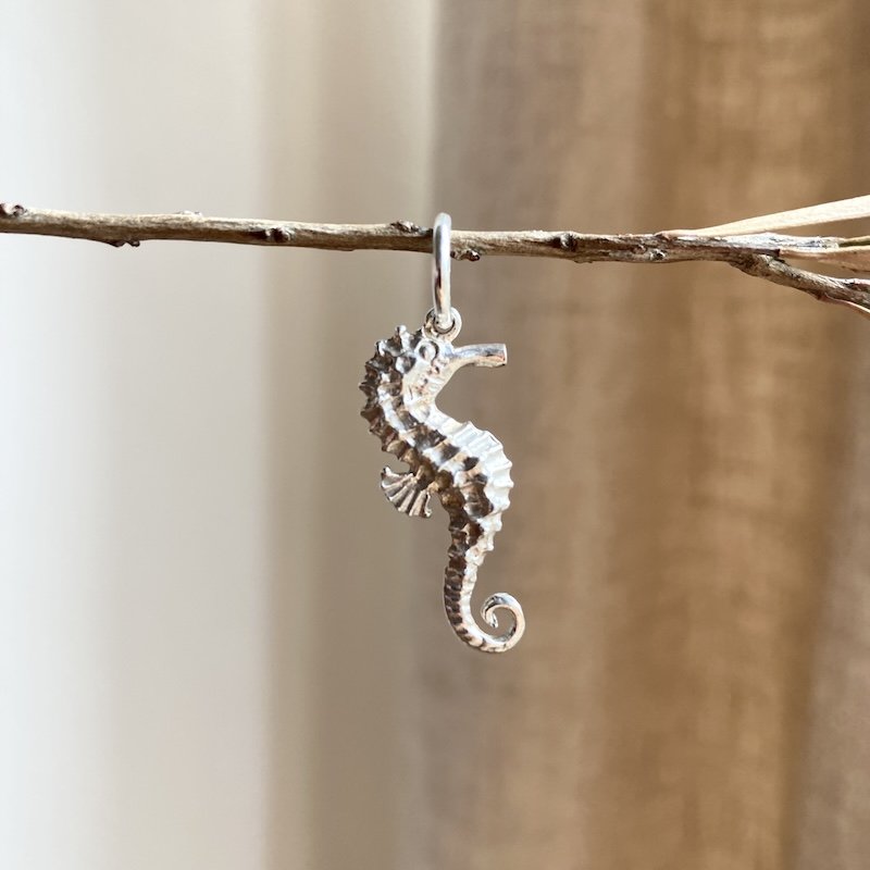 Pretty Vintage Sterling Silver Seahorse Pendant