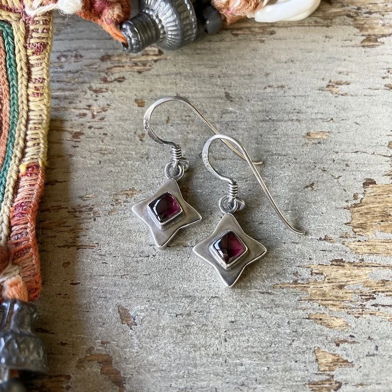 vintage sterling silver garnet earrings 1.jpeg