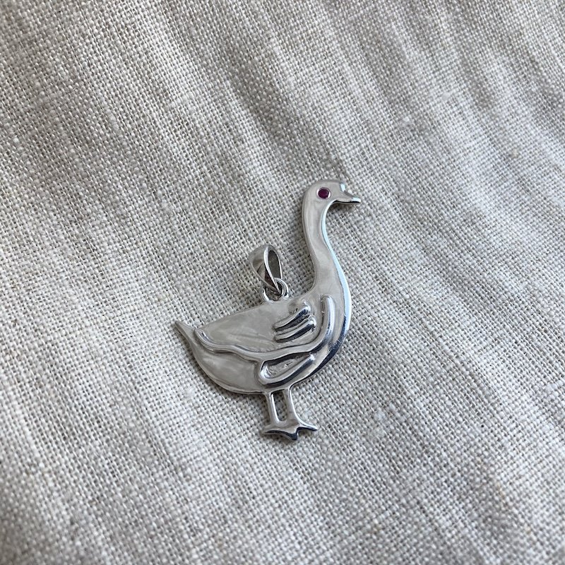 sterling silver goose pendant.jpeg