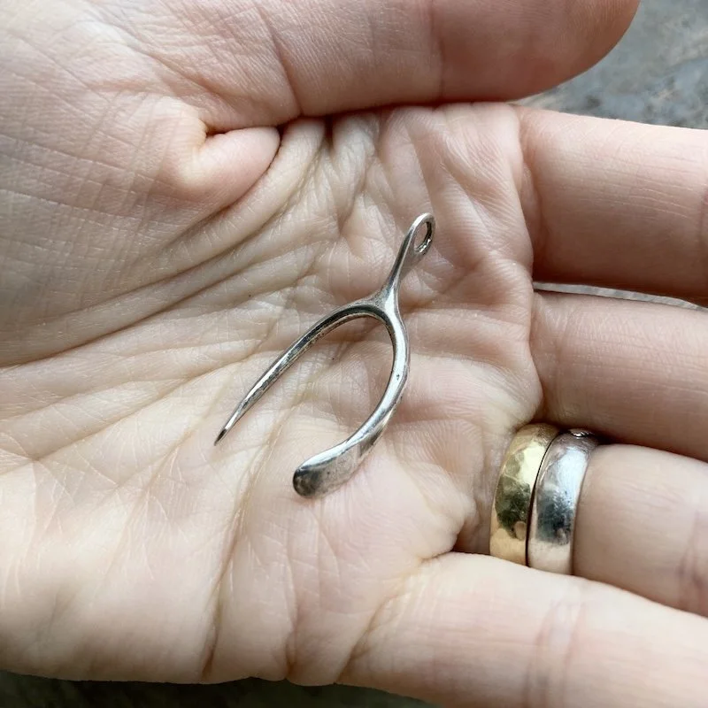 vintage sterling silver wishbone pendant 3.jpeg