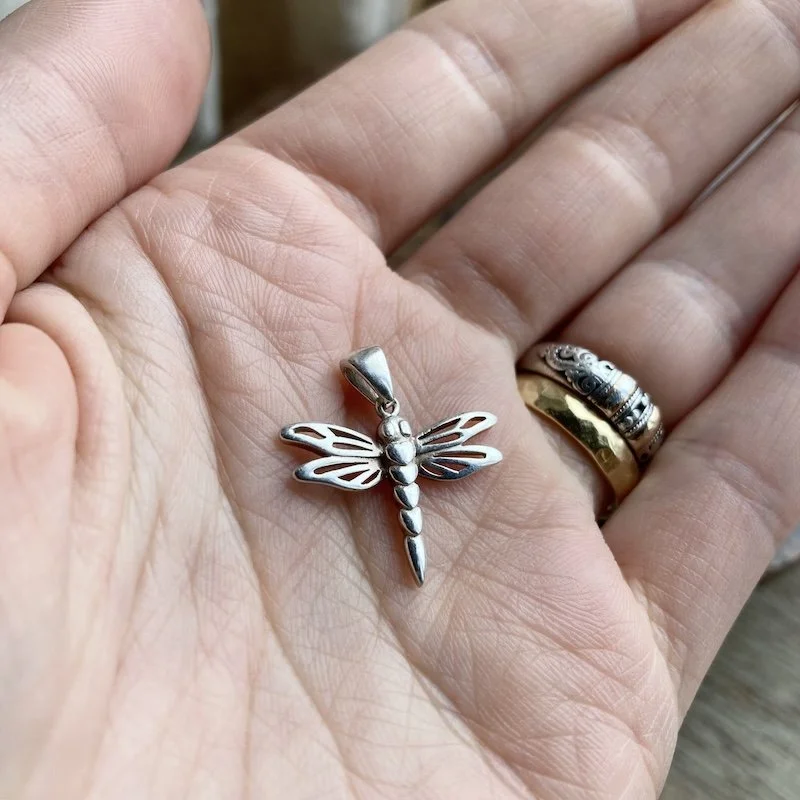 vintage sterling silver dragonfly pendant 3.jpeg