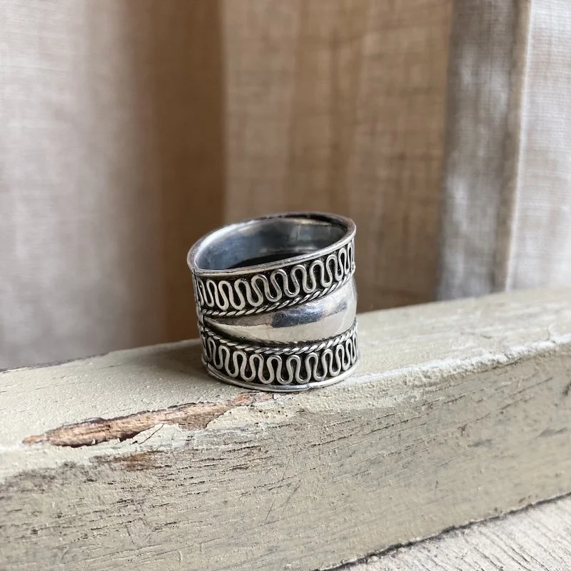 Fab Vintage Chunky Sterling Silver Balinese Ring