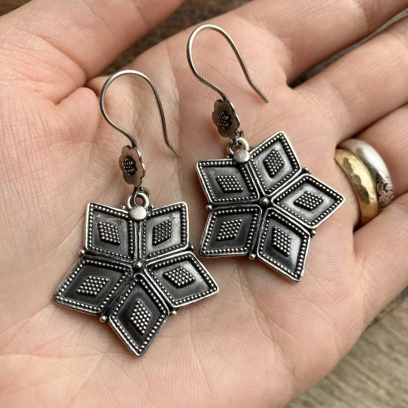 Funky Vintage Indian Sterling Silver Star Earrings