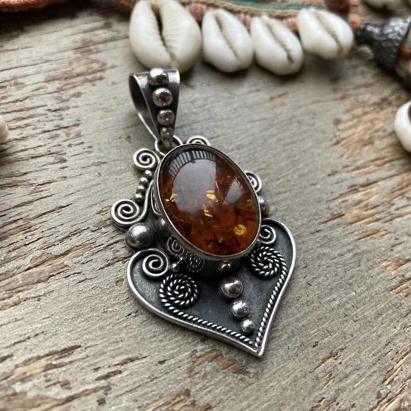 Suarti sterling silver and amber pendant 3.jpeg