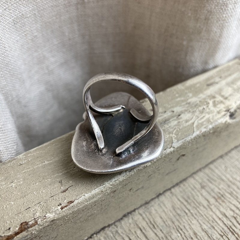 vintage Southwestern sterling silver and lapis lazuli ring 2.jpeg