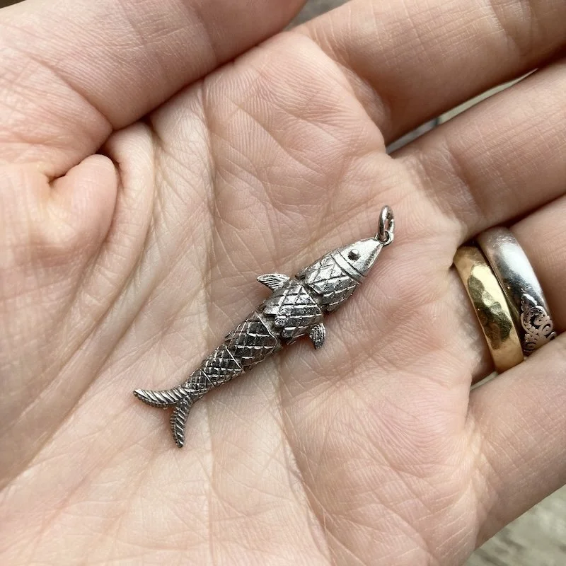 vintage sterling silver articulated fish pendant 3.jpeg
