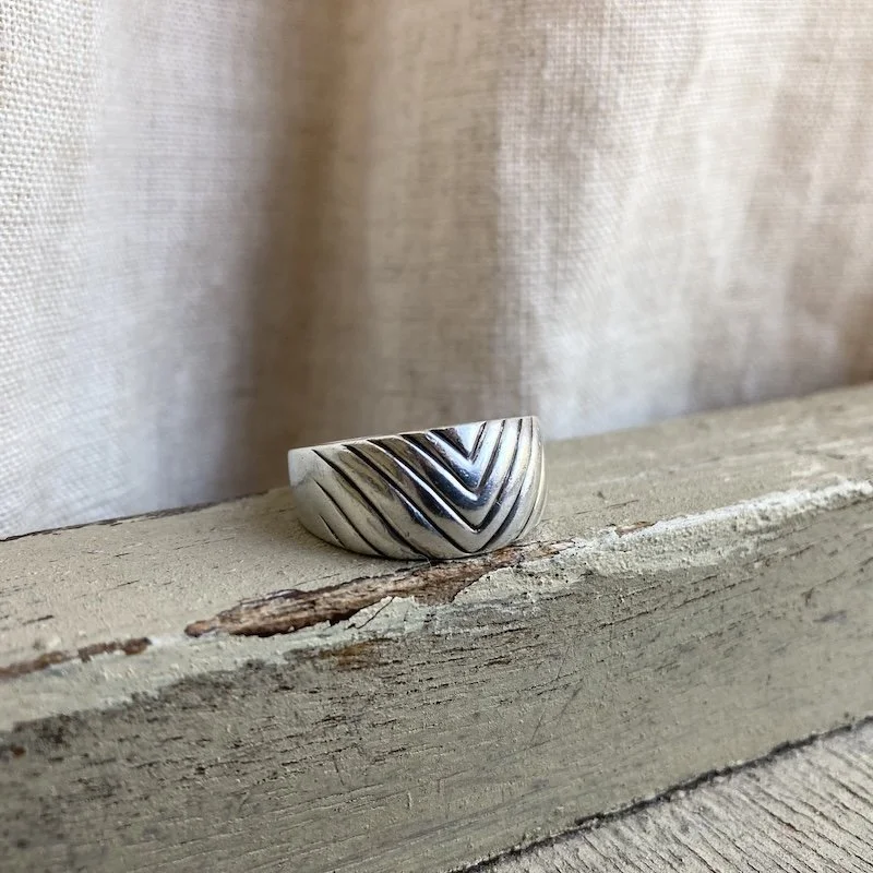 funky vintage sterling silver ring 1.jpeg