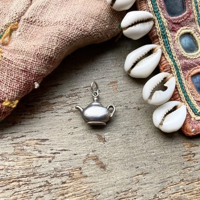 vintage sterling silver teapot pendant 2.jpeg