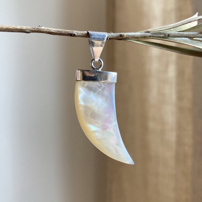 vintage sterling silver and mother of pearl shell tusk pendant 4.jpeg