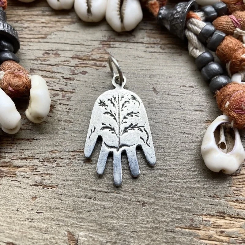 vintage 800 silver double-sided hand pendant 2.jpeg