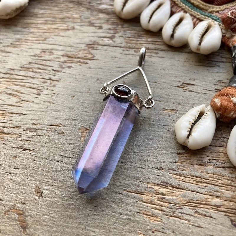 vintage sterling silver crystal point pendant 1.jpeg