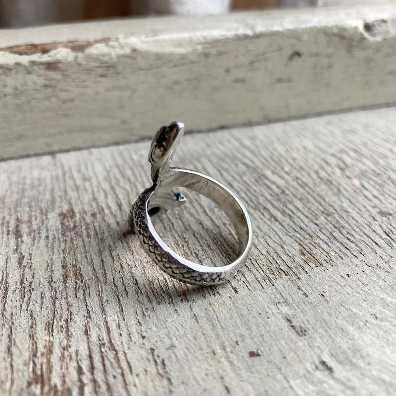 vintage solid silver snake ring 2.jpeg
