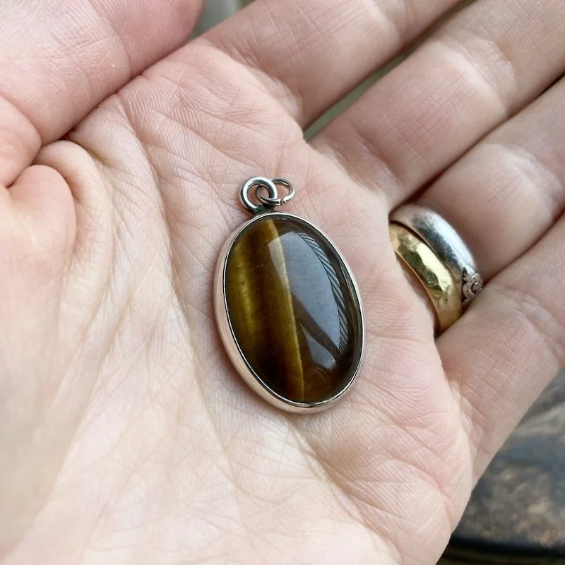 vintage sterling silver tiger's eye pendant 4.jpeg