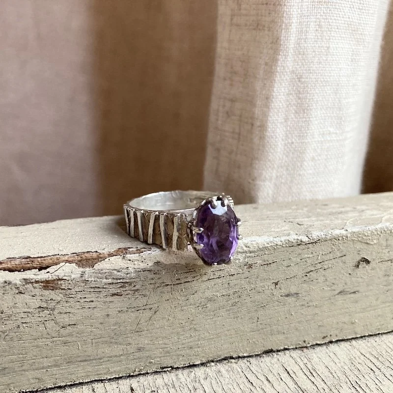 vintage abstract solid silver and amethyst ring 4.jpeg