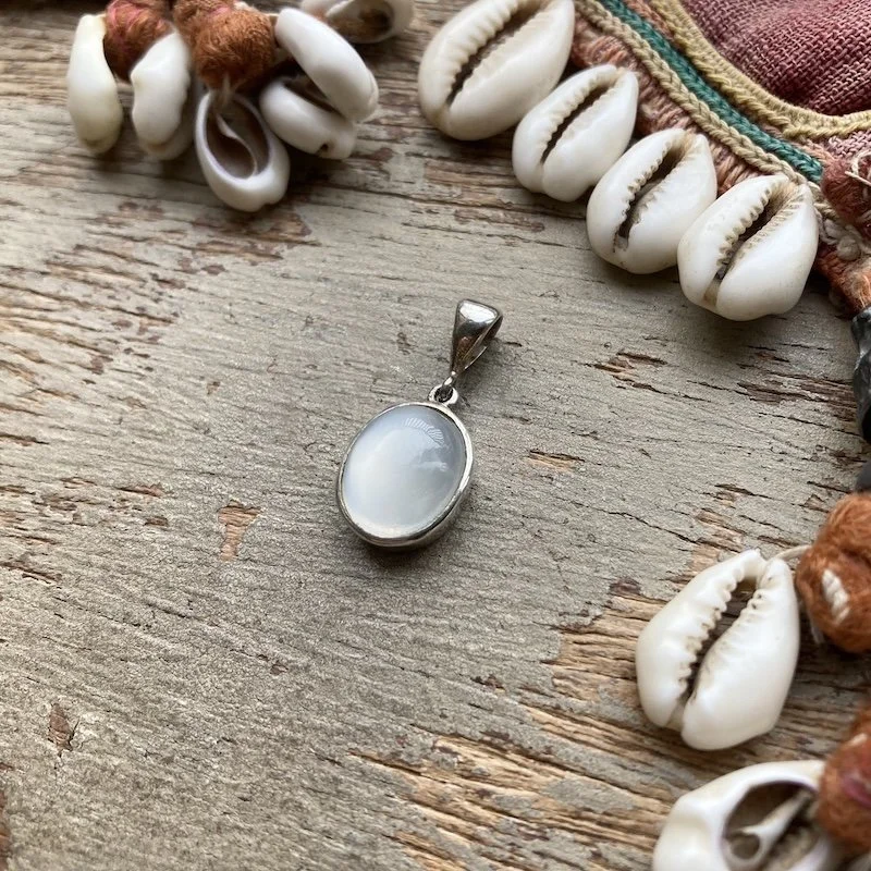 sterling silver cat's eye moonstone pendant 2.jpeg