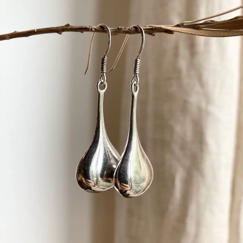 vintage sterling silver simple droplet earrings 3.jpeg