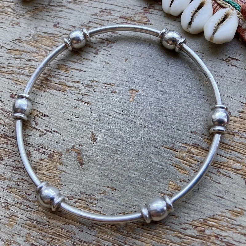 vintage heavy sterling silver bangle 2.jpeg