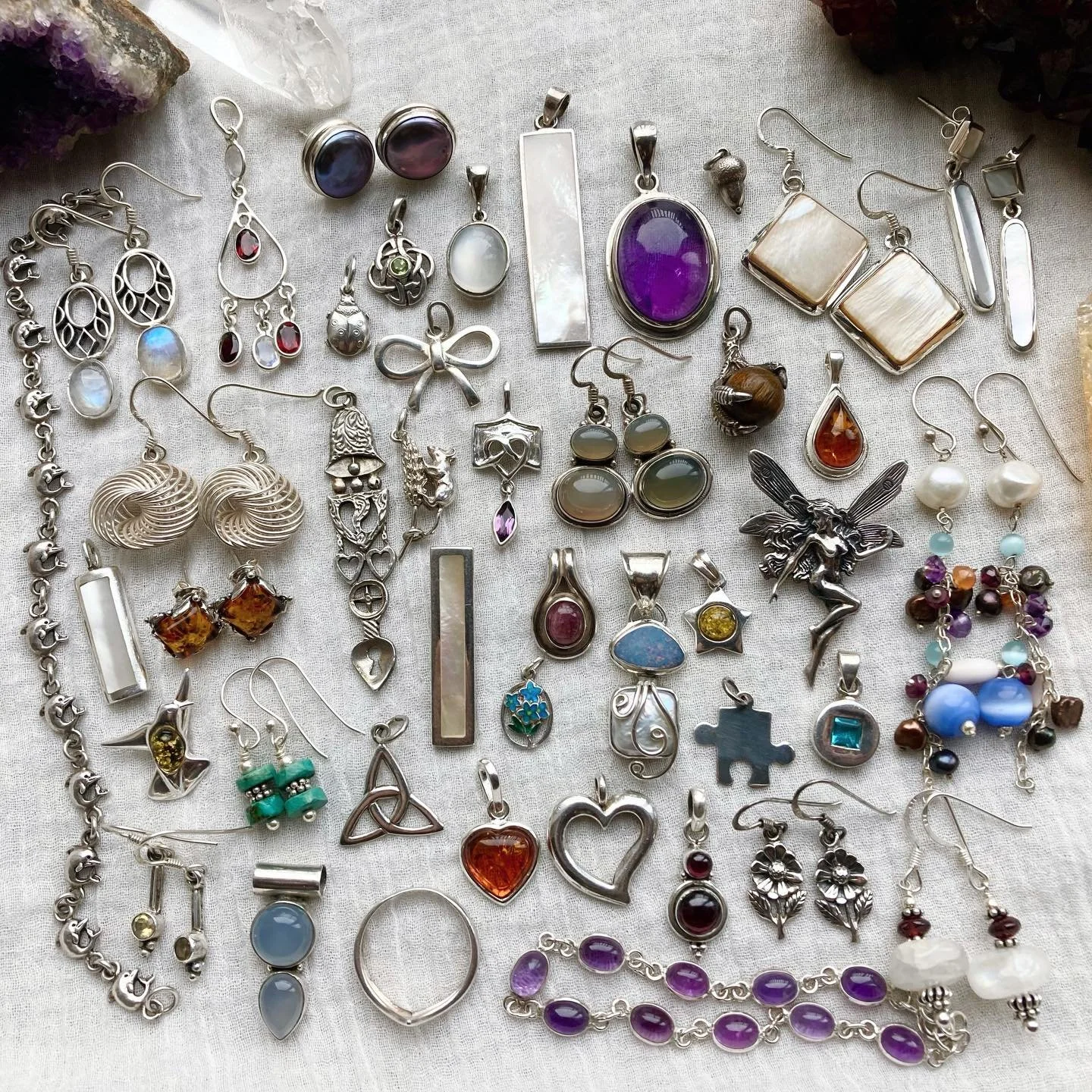 Collection now LIVE ✨🌙

This lovely bunch of beautiful dreamy vintage treasures has just gone online! The perfect sustainable gifts for loved ones (or yourself!) 🌞

All handpicked 925 sterling silver with natural stones and crystals ~ just one of e