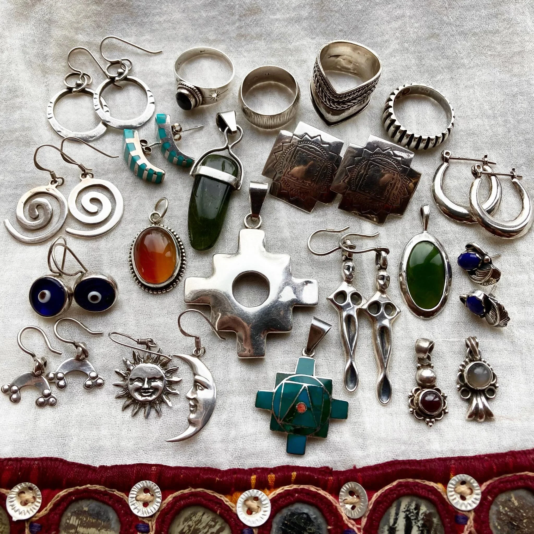 Some of my favourite finds from my last sourcing trip 😍🌿✨ There&rsquo;s some super unique pieces in this little bunch of treasures ~ all 925 sterling silver and hand-picked with a whole lot of love 🤍🦋

I genuinely still pinch myself everyday that