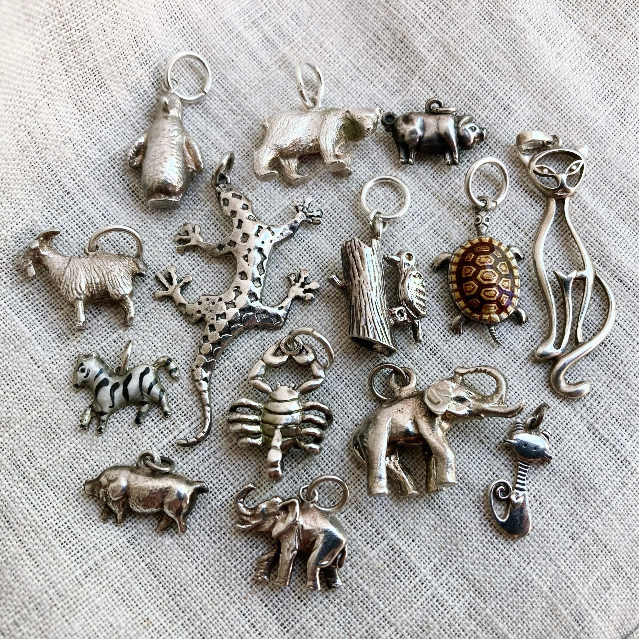 This little menagerie of animals has just made its way online&hellip;🦓🦎🦂🐘🐐🐖🐢

A fun addition to any necklace stack or charm bracelet! All 925 sterling silver and available now ✨

#silvercharms #whimsicaljewellery #natureinspiredjewellery #vint
