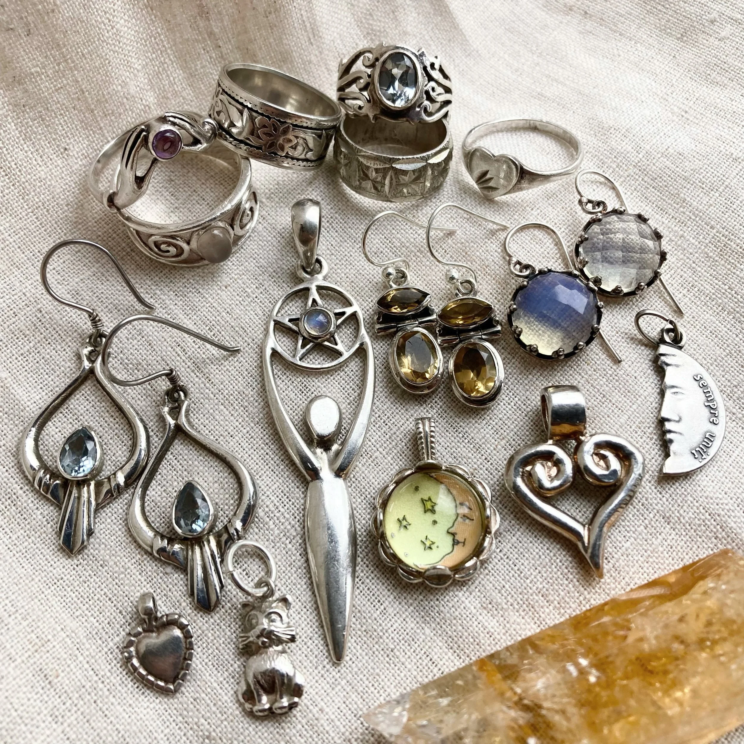 Whimsical dreamy treasures just added 🕯️🌙 ☁️ 

Some beautiful celestial pieces and wonderful stones and crystals ✨ All 925 sterling silver, individually chosen with love and intention 🙏🏼&hearts;️

Find them all online now! 🦋

#whimsicaljewellery