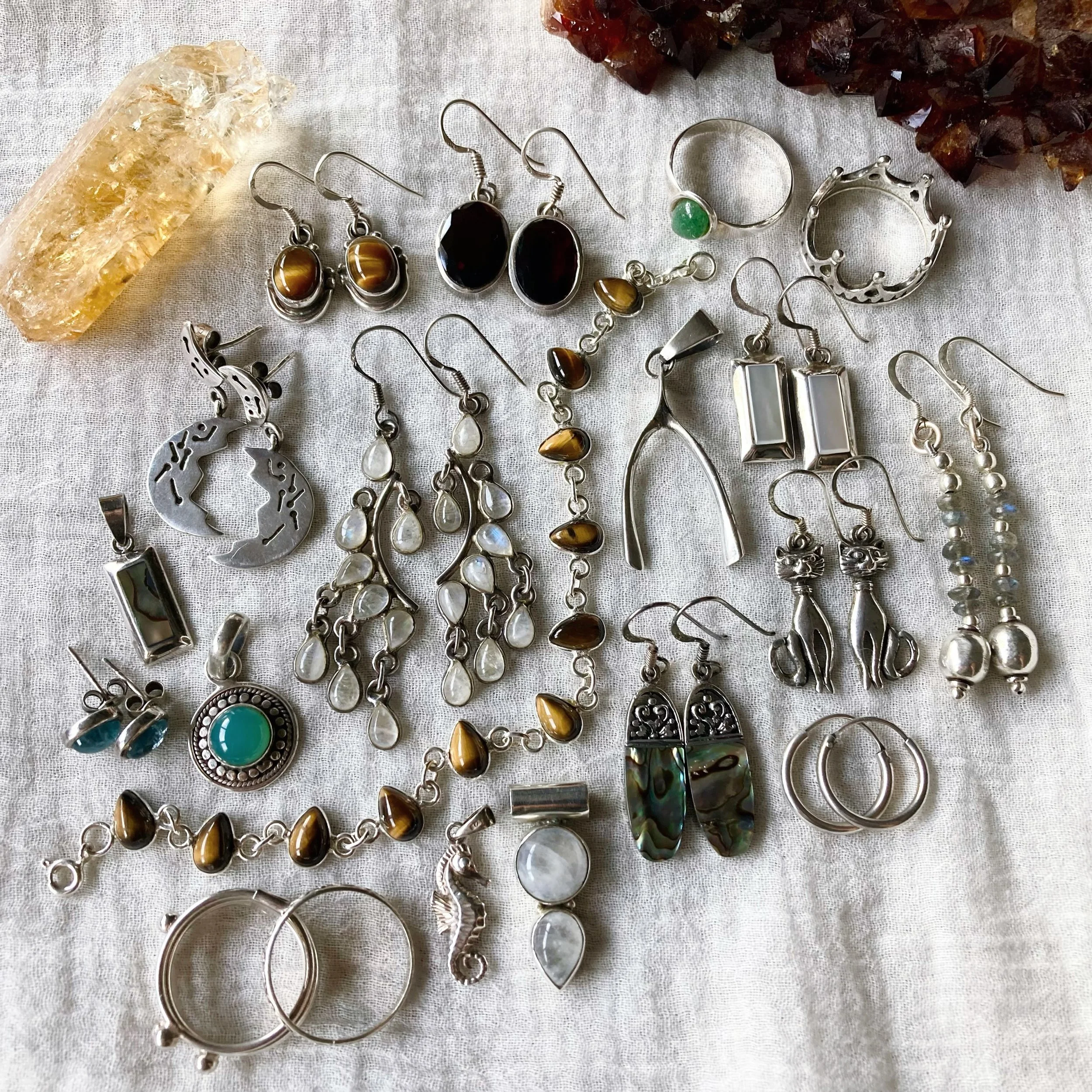 Now LIVE! 🌙✨

All these dreamy vintage sterling silver jewels are now available and awaiting new homes 🙏🏼 Lots of pretty stones and crystals ~ just one of each piece available as always! ☁️

Find them all online now 🥰

#fairyvibes #dreamyaestheti