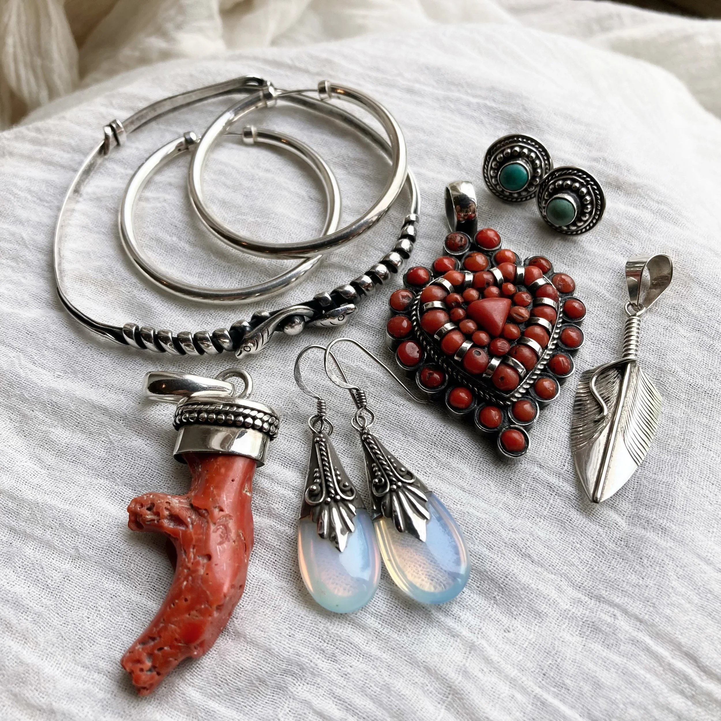 A few beautiful and special vintage treasures just added 🪸✨ 

All 925 sterling silver, just one of each available 🌿

They&rsquo;re up online now! 🌞

#bohemianjewellery #bohosilver #jewelleryinspo #jewellerycollection #vintagejewellery
