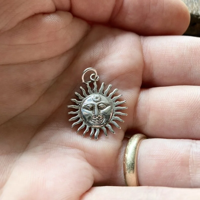 vintage Indian sterling silver sun pendant 4.jpeg