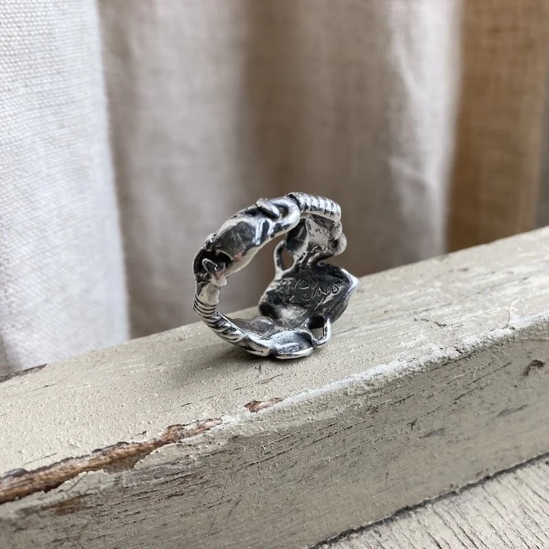handmade unique solid silver and lapis lazuli ring 5.jpeg