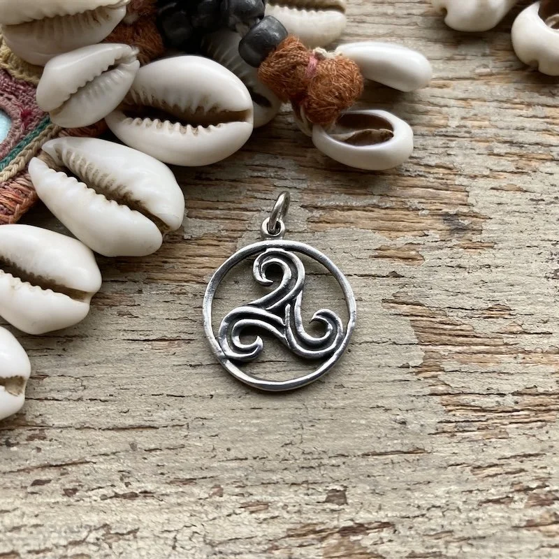 vintage sterling silver triskelion pendant 1.jpeg