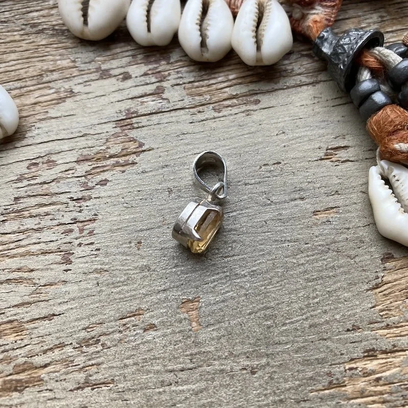 sterling silver citrine pendant 4.jpeg