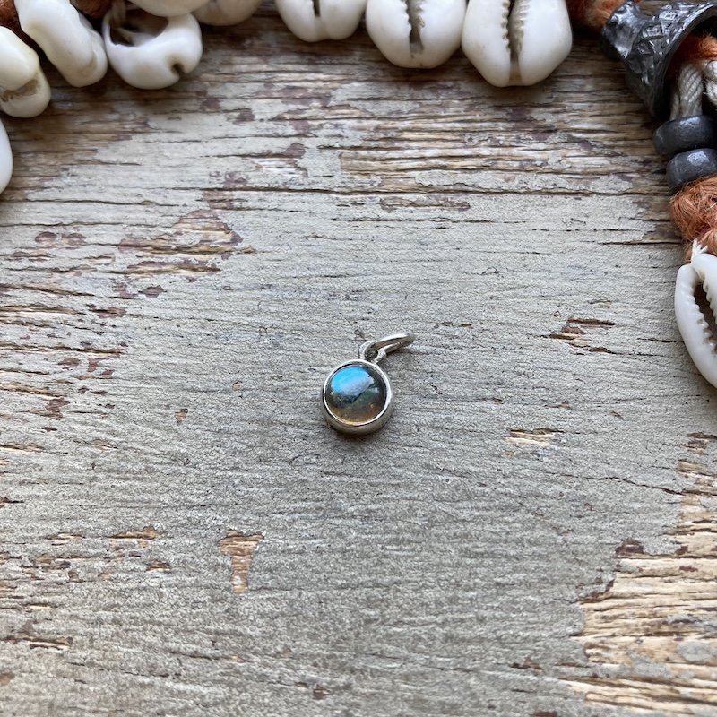 Tiny Sterling Silver Flashy Labradorite Pendant