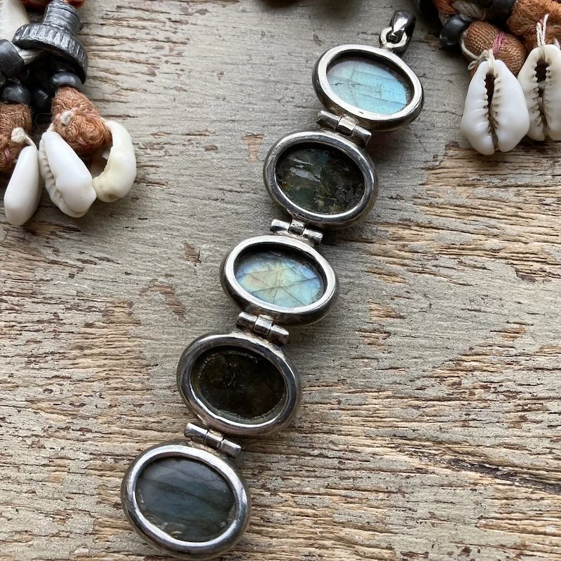 vintage sterling silver flashy labradorite pendant 3.jpeg