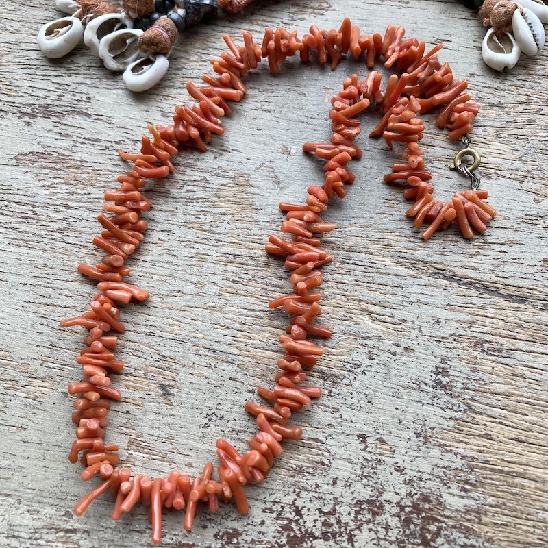 Beautiful Vintage Natural Red Coral necklace