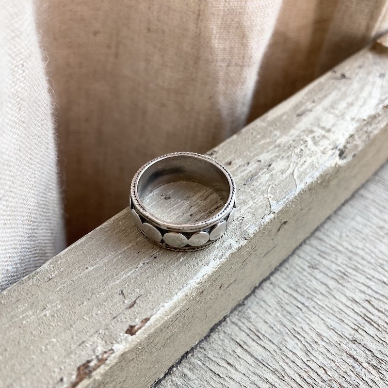 vintage solid silver dot band ring 2.jpeg