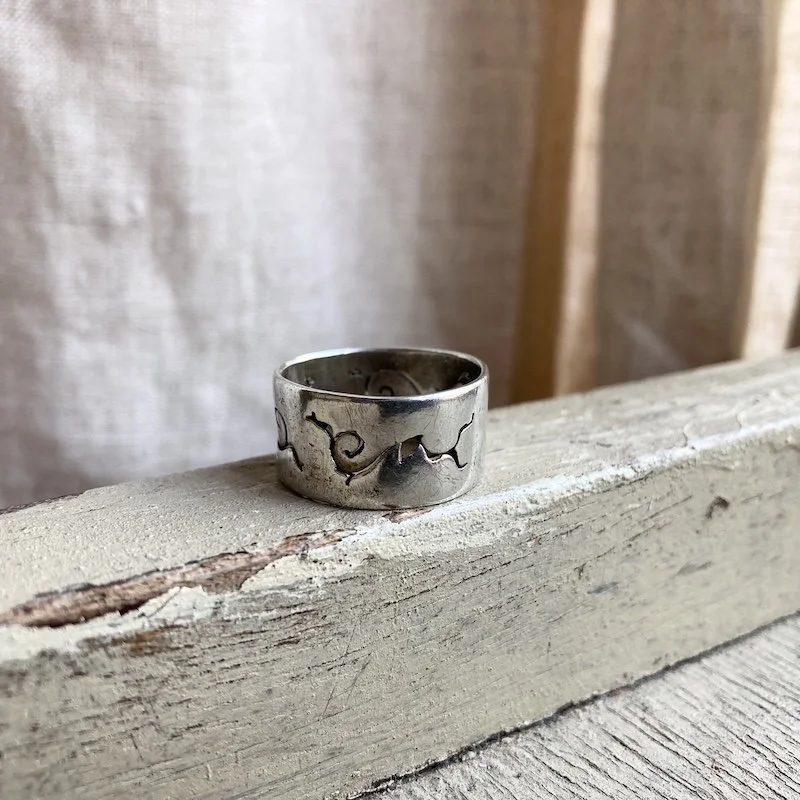 funky vintage sterling silver band ring with cut-out detailing 1.jpeg