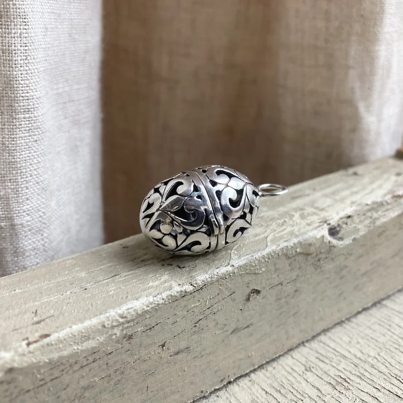Pretty Sterling Silver Openwork Locket Pendant
