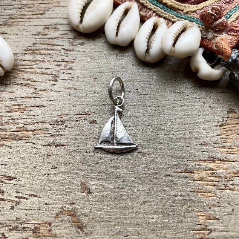 sterling silver sailboat pendant.jpeg