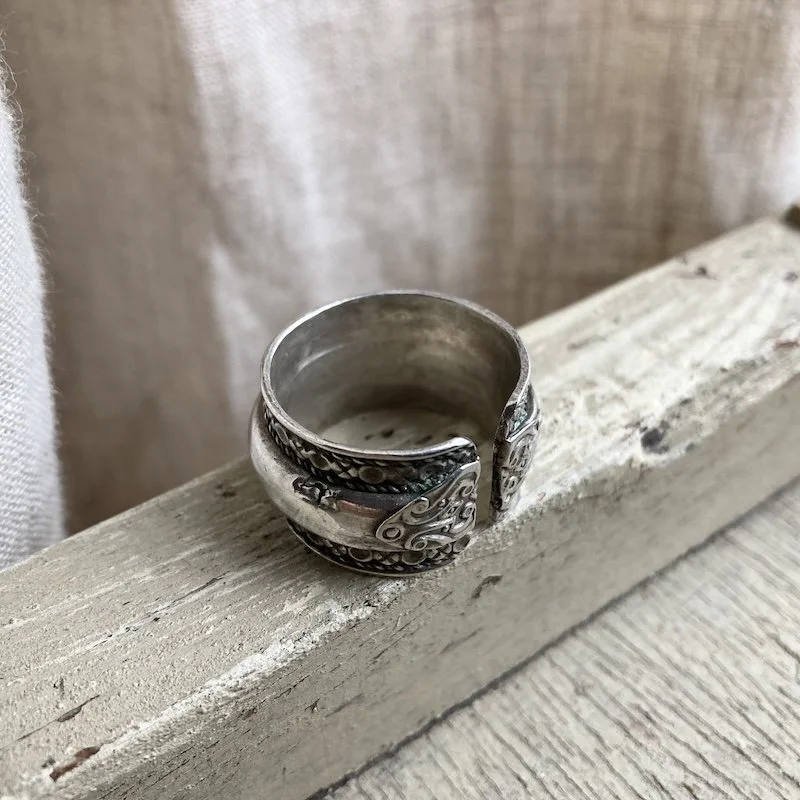 large ornate sterling silver ring 4.jpeg