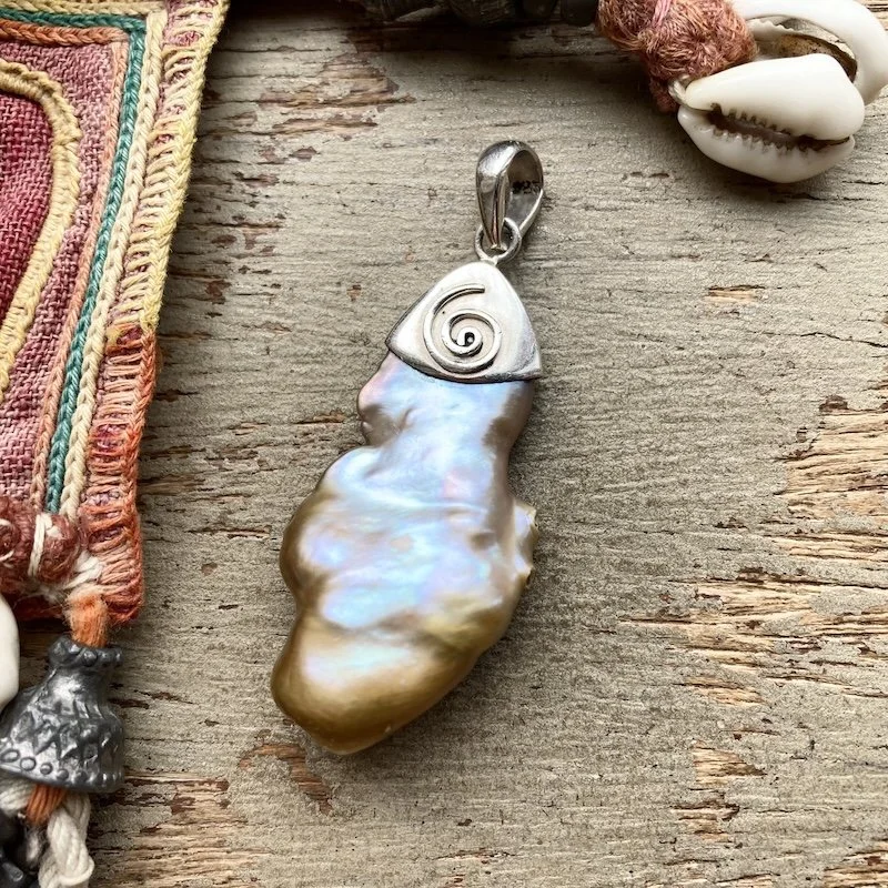 beautiful large sterling silver and  baroque pearl pendant 1.jpeg