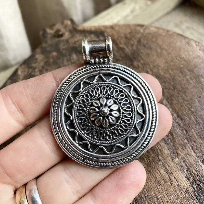 Beautiful Indian Ornate Solid Silver Pendant