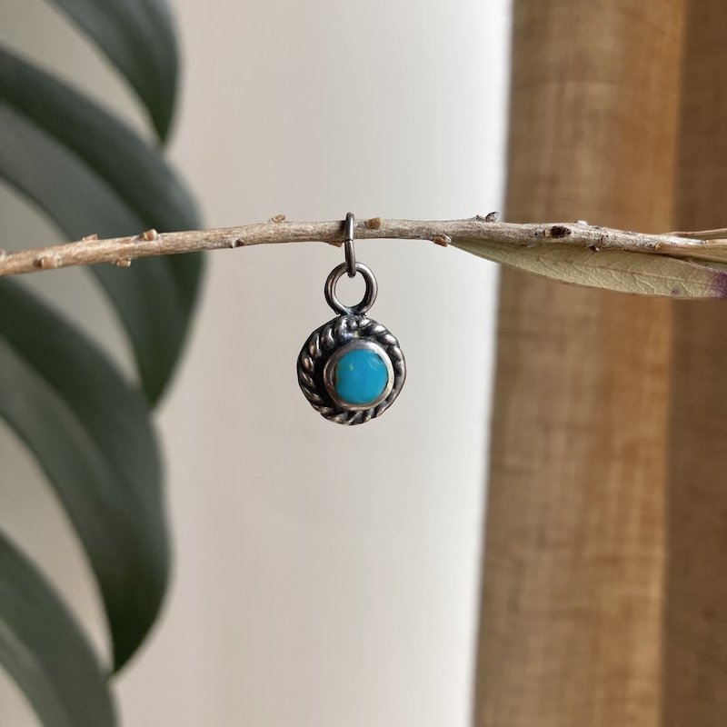 little sterling silver and turquoise pendant 4.jpeg