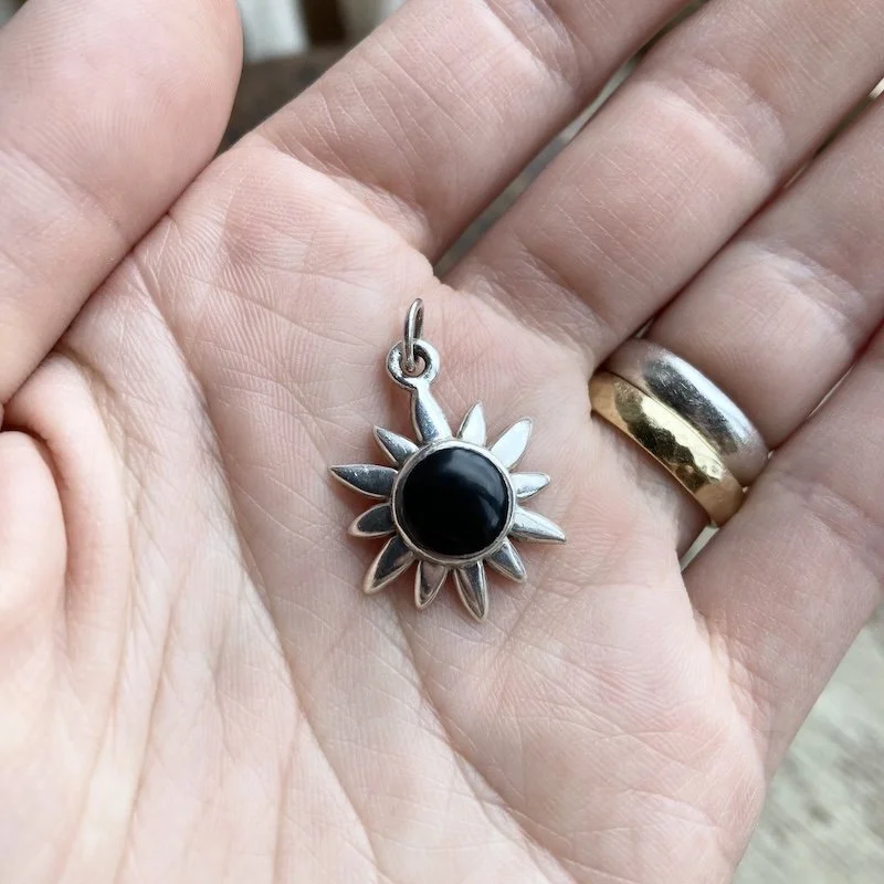 vintage sterling silver sun pendant 3.jpeg