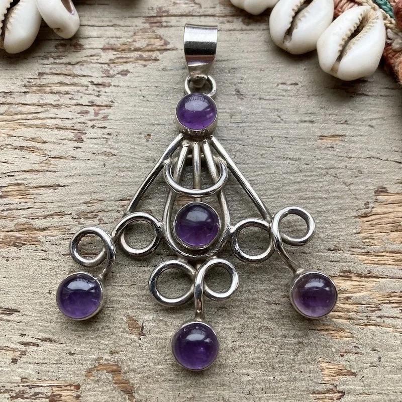 large vintage sterling silver amethyst pendant 1.jpeg