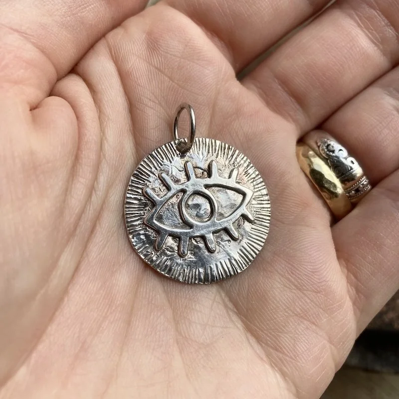 vintage sterling silver eye pendant 3.jpeg